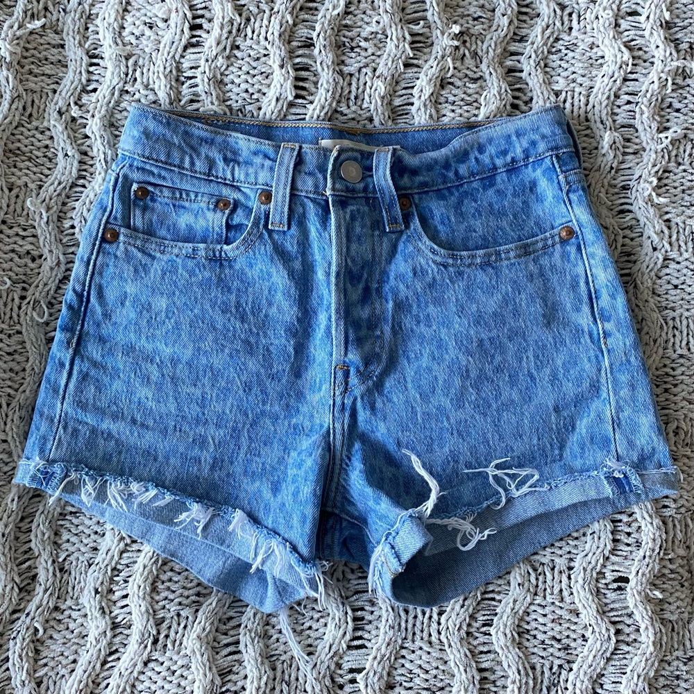 Levi’s Leopard Print Wedgie Straight High Rise Denim Shorts - Women’s Size 24
